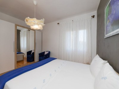 Apartment Apartments Martić - Four Bedroom Apartment with Terrace and Sea View - (ST) - Features photo 9