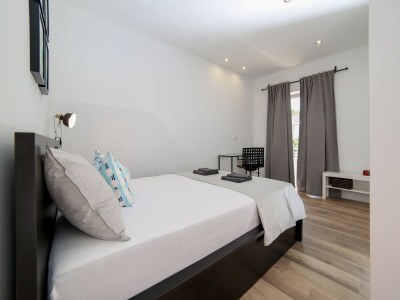 Apartment Apartments Martić - Three Bedroom Apartment with Balconies and Sea View - (ST) - Features photo 20