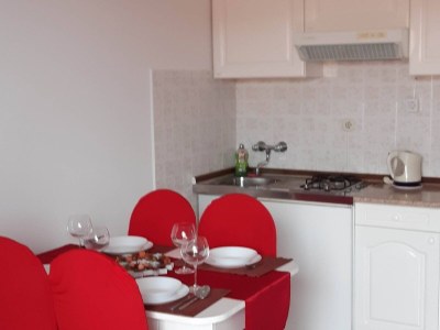 Apartment Apartments Cumbelic - One Bedroom Apartment with Balcony and Sea View A2 - Features photo 4