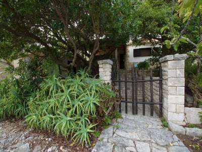 Holiday house Vacation House Planika - Two Bedroom Holiday Home with Terrace and Sea View - Outdoor photo 2