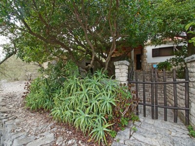 Holiday house Vacation House Planika - Two Bedroom Holiday Home with Terrace and Sea View - Outdoor photo 4