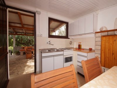 Holiday house Vacation House Planika - Two Bedroom Holiday Home with Terrace and Sea View - Features photo 8