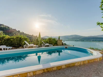 Apartment Apartment Sea Star - Three-Bedroom Apartment with Pool and Sea View in Trogir Area - Apartment