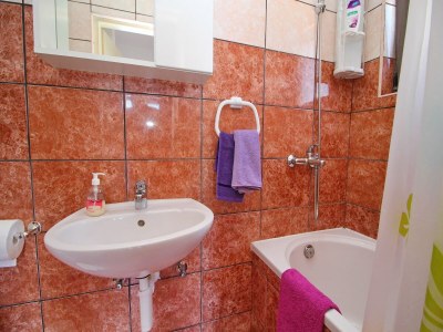 Apartment Apartments Filipović - One-Bedroom Apartment with Balcony and Sea View (A1) - Features photo 8