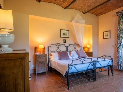 Holiday house Chianti Wine Resort Tenuta di Bibbiano - Features photo 8