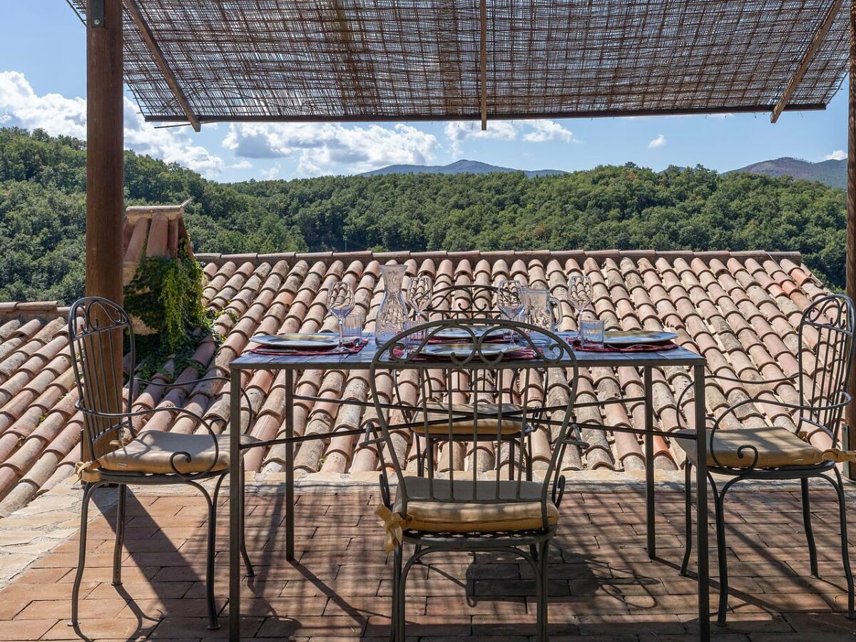 Holiday house Villa Carina: Cottage surrounded by green nature - Outdoor photo 5