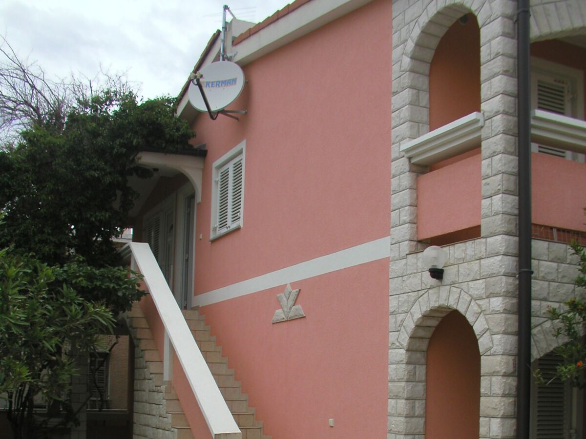 Apartment Two bedroom apartment with terrace Vir A-19323-a - Outdoor photo 2