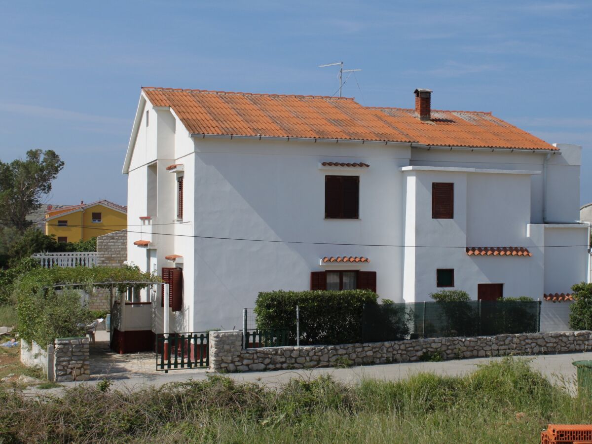 Apartment Two bedroom apartment with terrace Povljana, Pag A-6468-b - Outdoor photo 2