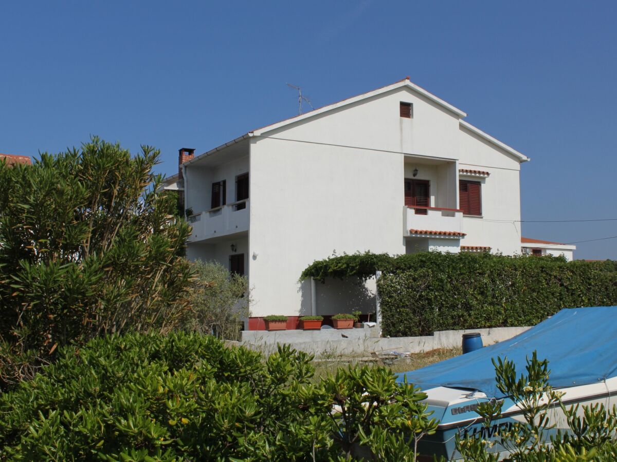 Apartment Two bedroom apartment with terrace Povljana, Pag A-6468-b - Outdoor photo 4