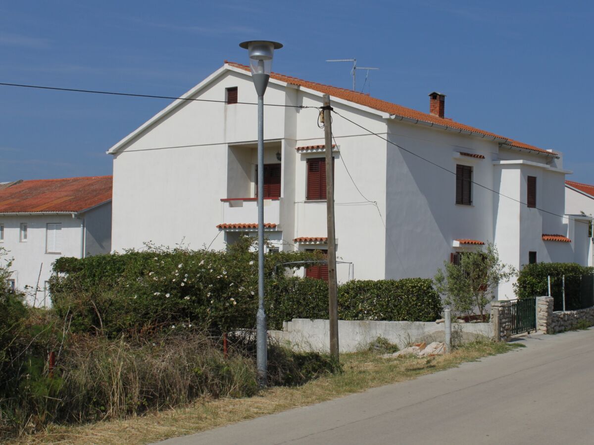 Apartment Two bedroom apartment with terrace Povljana, Pag A-6468-b - Outdoor photo 5