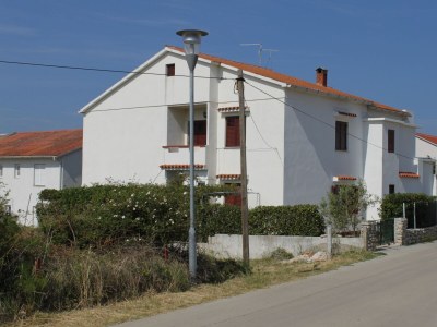 Apartment Two bedroom apartment with terrace Povljana, Pag A-6468-b - Outdoor photo 5