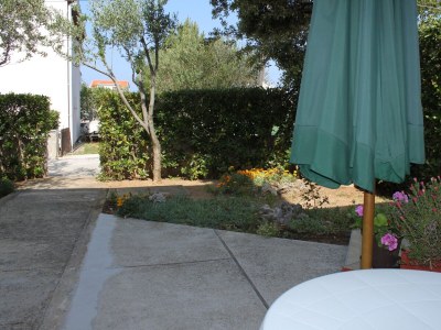 Apartment One bedroom apartment with terrace Povljana, Pag A-6468-c - Outdoor photo 21