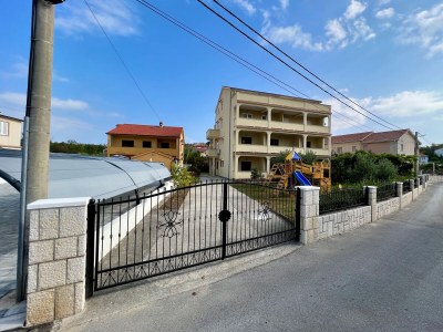 Apartment Three bedroom apartment with terrace Lopar, Rab A-20644-d - Outdoor photo 3