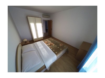 Apartment Three bedroom apartment with terrace Lopar, Rab A-20644-d - Outdoor photo 13