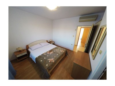 Apartment Three bedroom apartment with terrace Lopar, Rab A-20644-d - Outdoor photo 16