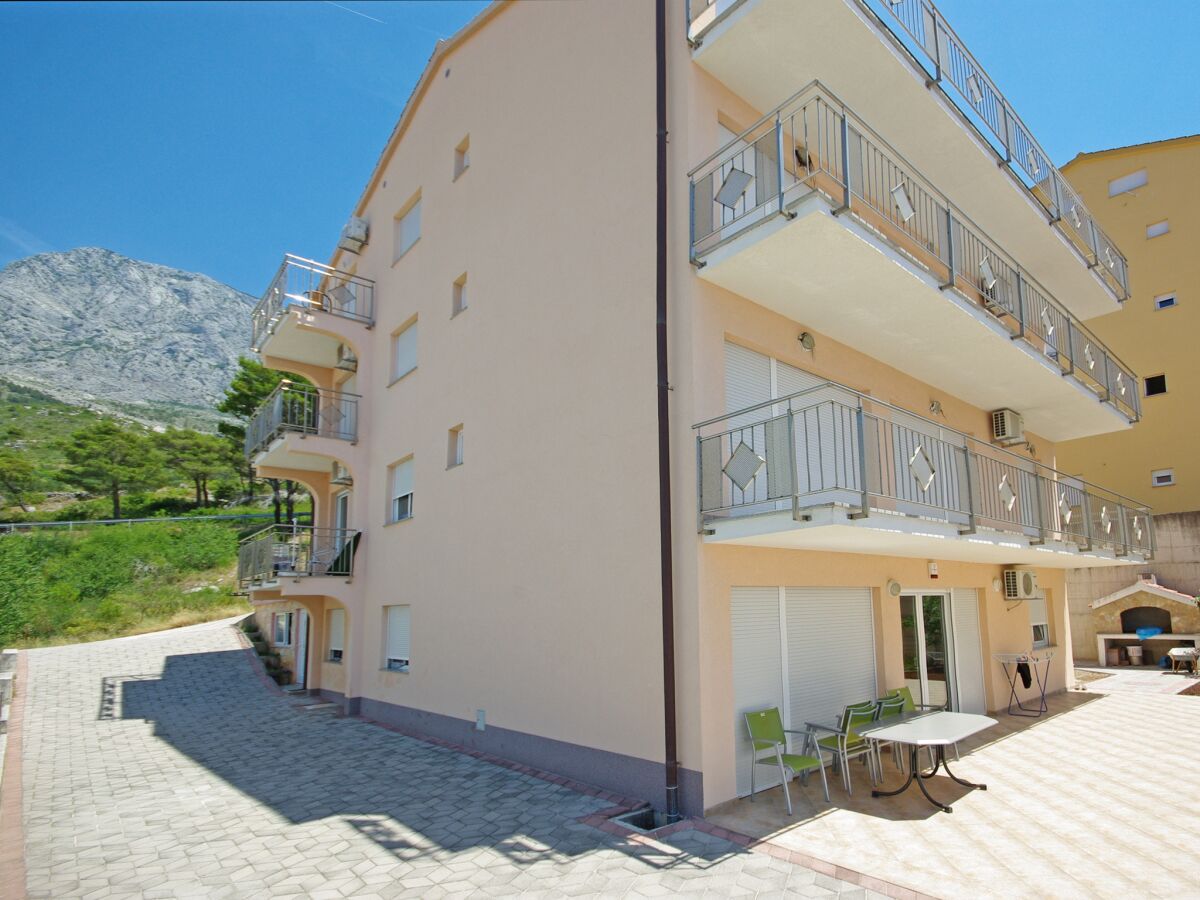 Apartment Two bedroom apartment with balcony and sea view Krvavica, Makarska A-18911-c - Outdoor photo 3
