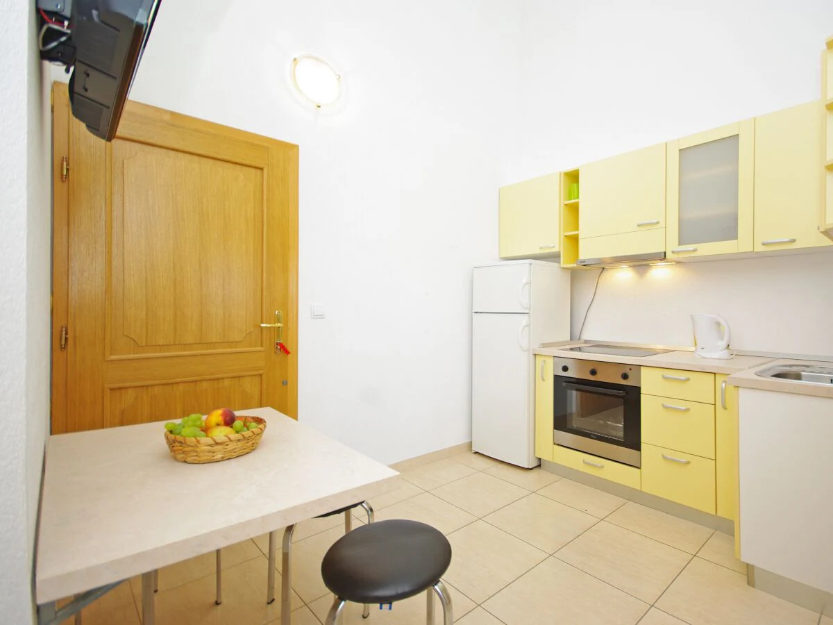 Apartment Two bedroom apartment with balcony and sea view Krvavica, Makarska A-18911-c - Outdoor photo 5