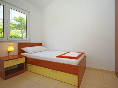 Apartment Two bedroom apartment with balcony and sea view Krvavica, Makarska A-18911-c - Outdoor photo 9