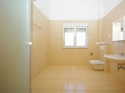 Apartment Two bedroom apartment with balcony and sea view Krvavica, Makarska A-18911-c - Outdoor photo 12