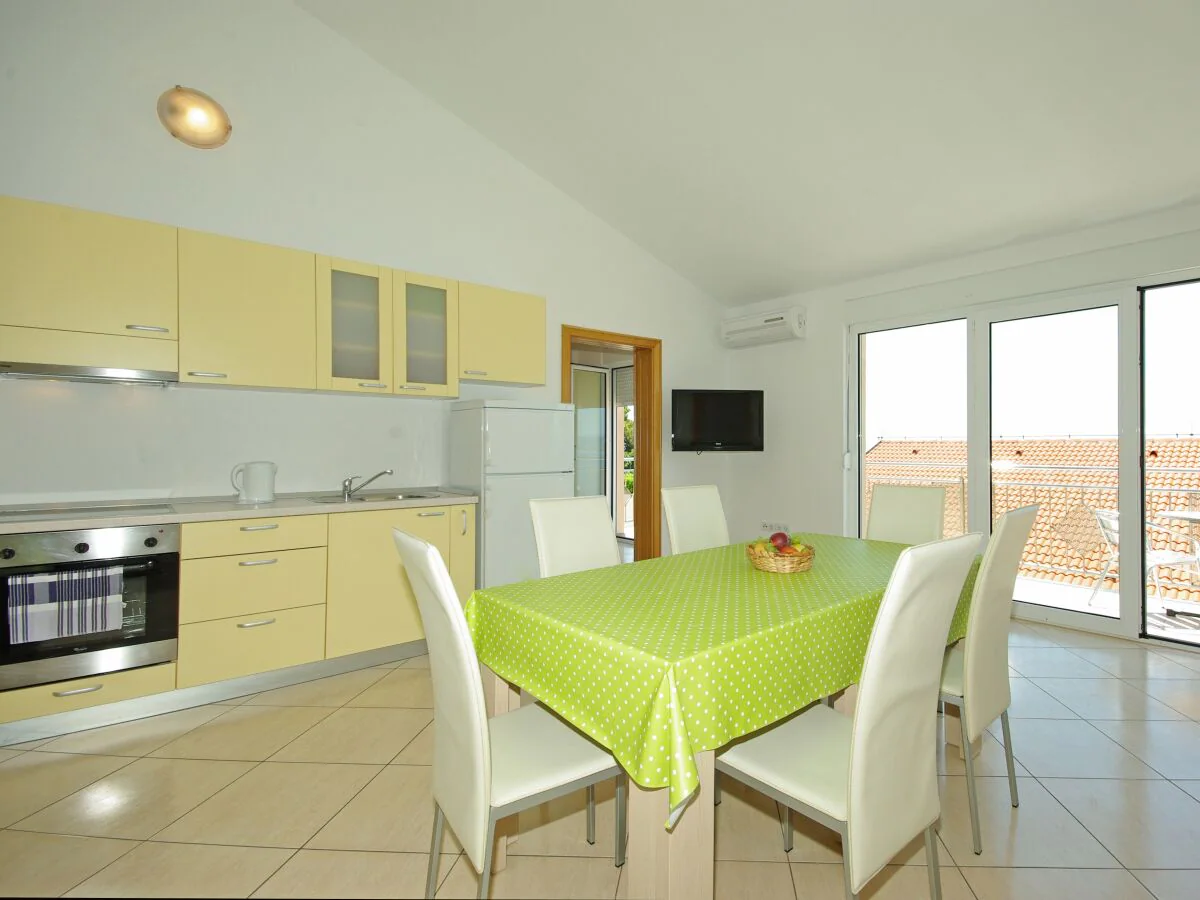 Apartment Three bedroom apartment with balcony and sea view Krvavica, Makarska A-18911-d - Outdoor photo 5