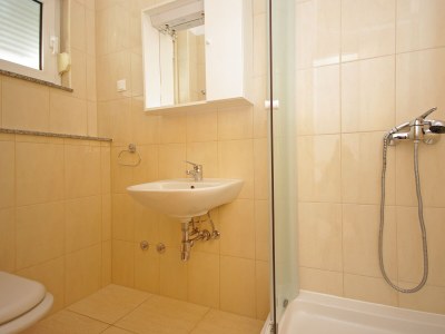 Apartment Three bedroom apartment with balcony and sea view Krvavica, Makarska A-18911-d - Outdoor photo 14