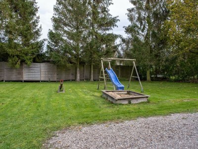 Apartment Attic Apartment with Garden Access - Outdoor photo 3