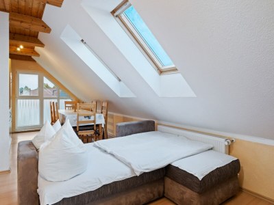 Apartment Attic Apartment with Garden Access - Features photo 22