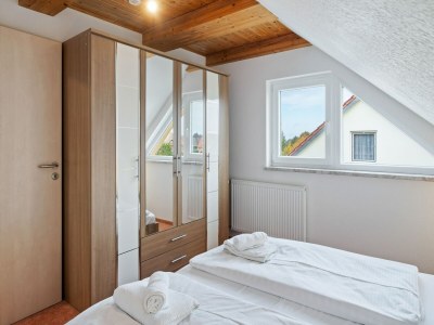 Apartment Attic Apartment with Garden Access - Features photo 27