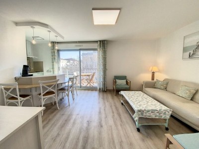 Apartment Terrace Apartment Near the Beach - Features photo 11