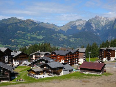 Apartment Peaceful Mountain Apartment in Morillon - Outdoor photo 2