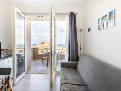 Apartment Vista mare e castello, piscina e posto auto - Features photo 18