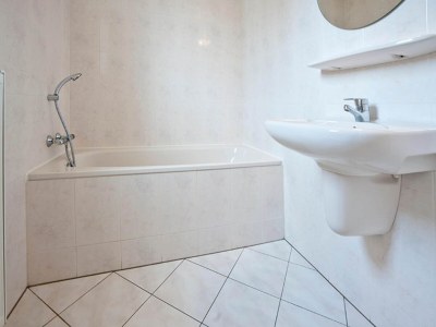 Holiday house Charming forest house surrounded by a garden - Features photo 11