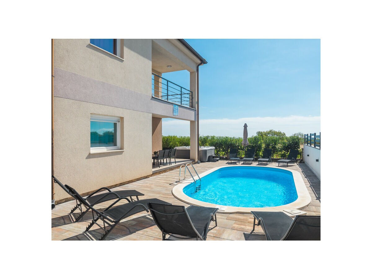 Villa Vodnjan with pool, whirpool, ... - Outdoor photo 5