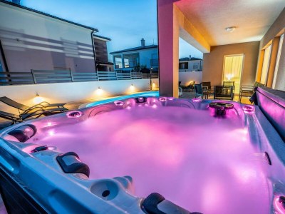 Villa Vodnjan with pool, whirpool, ... - Outdoor photo 2