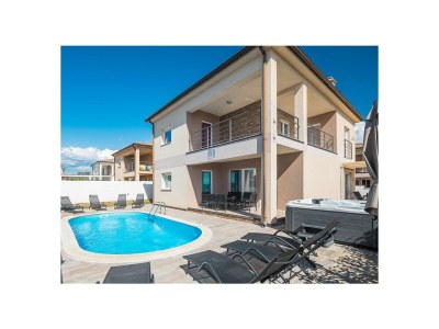 Villa Vodnjan with pool, whirpool, ... - Outdoor photo 6