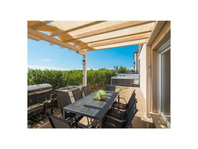 Villa Vodnjan with pool, whirpool, ... - Outdoor photo 9