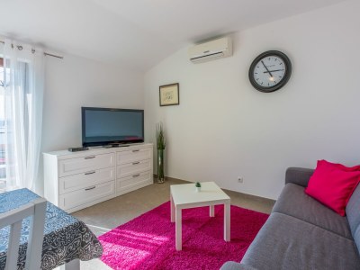 Apartment One bedroom apartment with terrace and sea view Crikvenica A-22283-a - Outdoor photo 8
