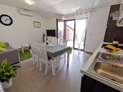 Apartment One bedroom apartment with terrace and sea view Crikvenica A-22283-b - Outdoor photo 10