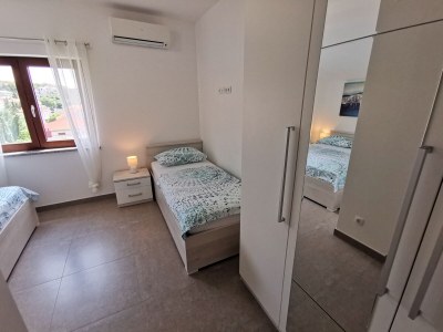Apartment One bedroom apartment with terrace and sea view Crikvenica A-22283-b - Outdoor photo 16