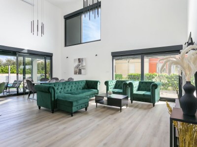 Holiday house Comfortable and spacious house with terrace Kaštel Štafilić, Kaštela K-23486 in Kastel Novi - Holiday house