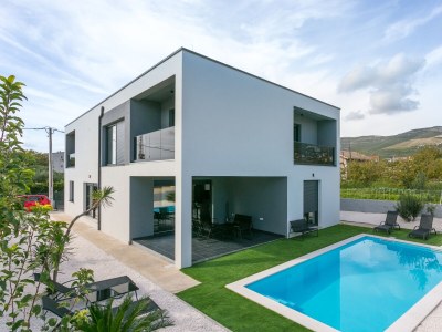 Holiday house Comfortable and spacious house with terrace Kaštel Štafilić, Kaštela K-23486 - Outdoor photo 2