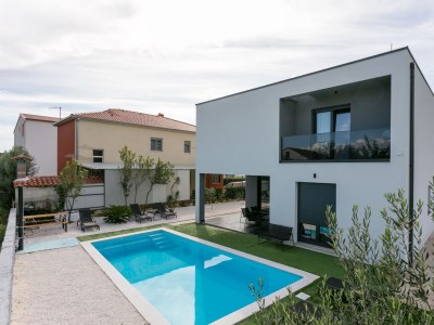 Holiday house Comfortable and spacious house with terrace Kaštel Štafilić, Kaštela K-23486 - Outdoor photo 7