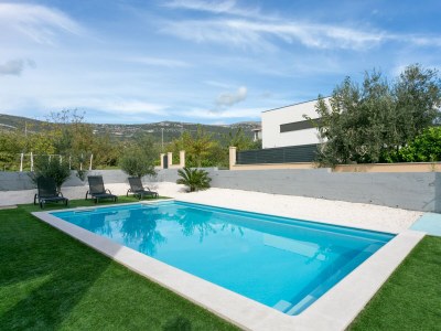 Holiday house Comfortable and spacious house with terrace Kaštel Štafilić, Kaštela K-23486 - Outdoor photo 9