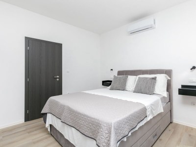 Holiday house Comfortable and spacious house with terrace Kaštel Štafilić, Kaštela K-23486 - Outdoor photo 28