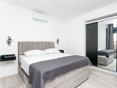 Holiday house Comfortable and spacious house with terrace Kaštel Štafilić, Kaštela K-23486 - Outdoor photo 31