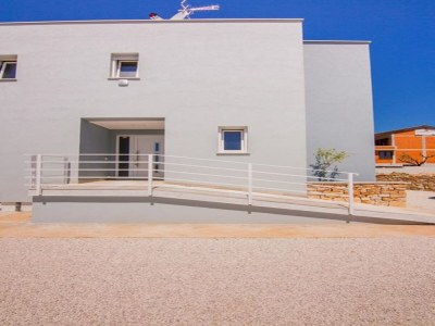 Villa Villa mit Pool und Meerblick in Fazana - Horizont - Outdoor photo 9