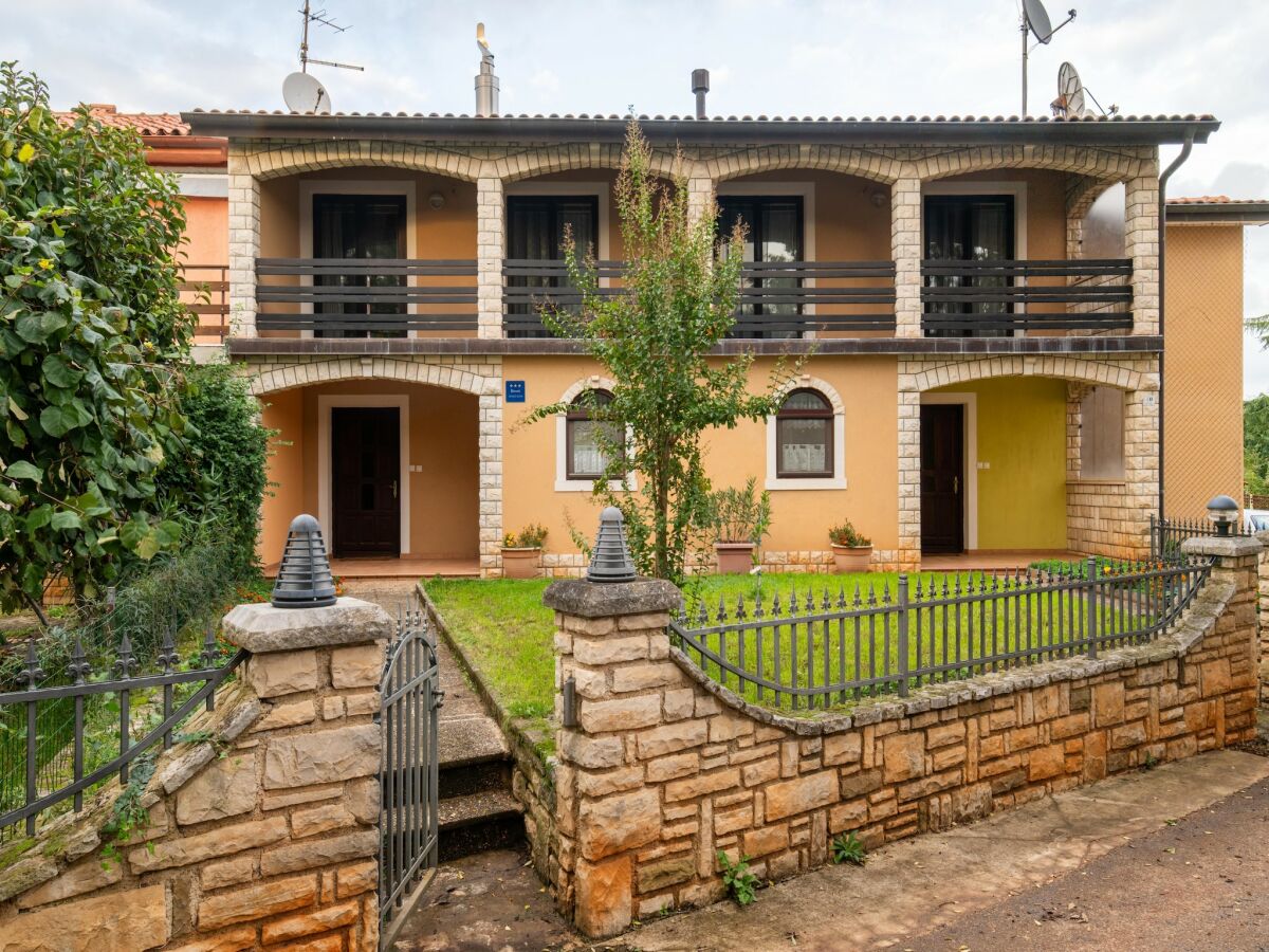 Holiday house Spacious Holiday Home in Verteneglio - Outdoor photo 5