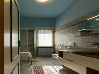 Villa Villa by Lake Idro with Panoramic Views - Features photo 19