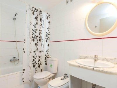 Apartment Apartment in beautiful beach of Pals - Features photo 18