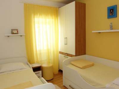 Holiday house Holiday House Granny Mary - Two Bedroom Holiday Home (ST) - Features photo 16